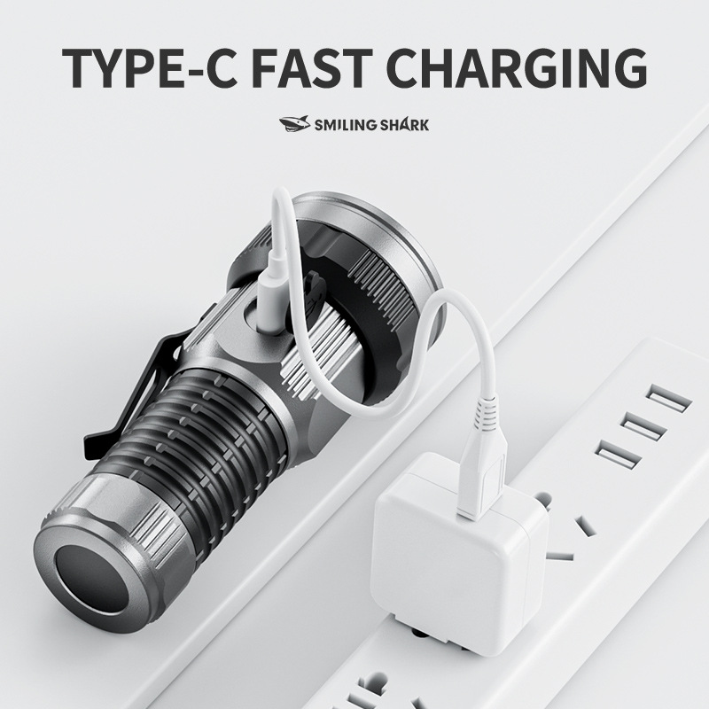 Piccola torcia a LED USB C ric - Edc (Every Day Carry recensione e prezzo