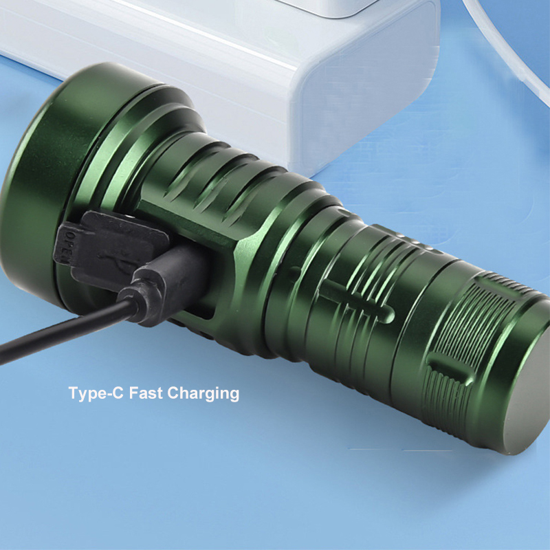Torcia a LED SST40 Type-C USB  - Edc (Every Day Carry recensione e prezzo