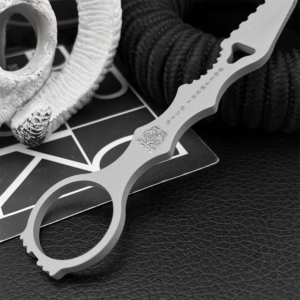 Coltello a Lama Fissa per Sopr - Everyday Carry (Edc) Knife recensione e prezzo