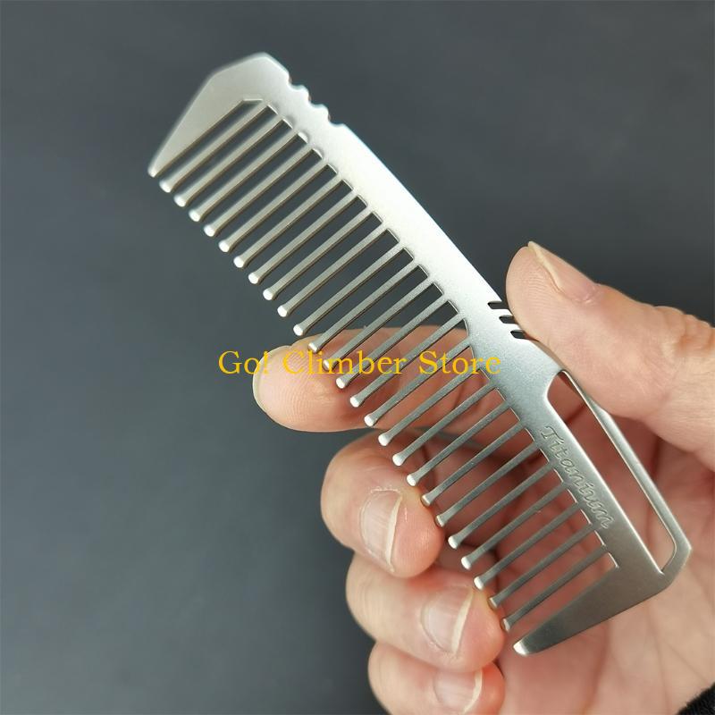 Q84C portatile per pettine in  - Comb Pocket Titanium recensione e prezzo
