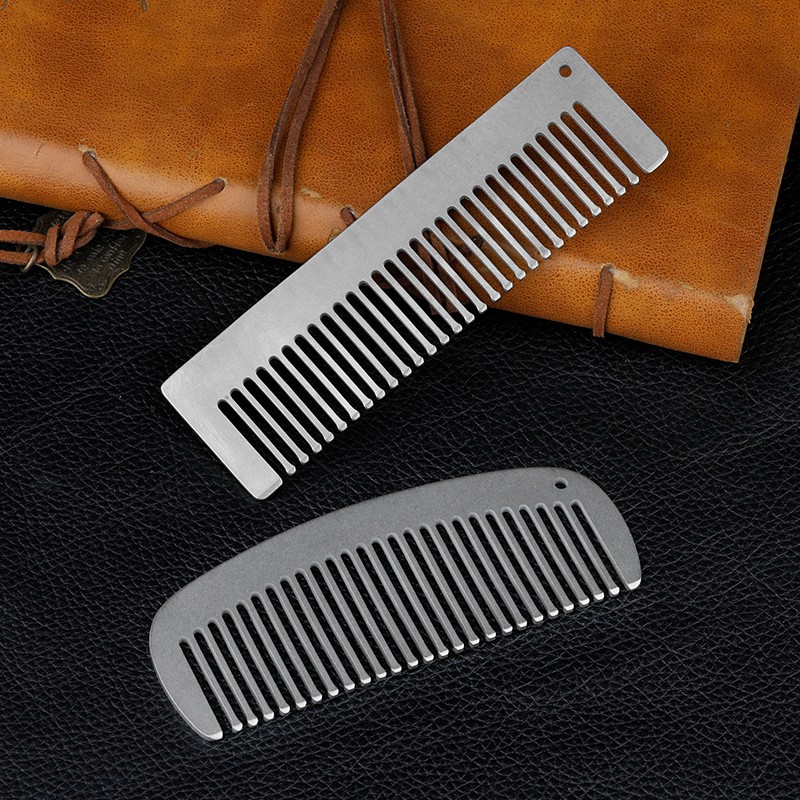 Pettine ultraleggero in lega d - Comb Pocket Titanium recensione e prezzo